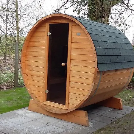 Holiday home Ferienidyll Alte Eichen